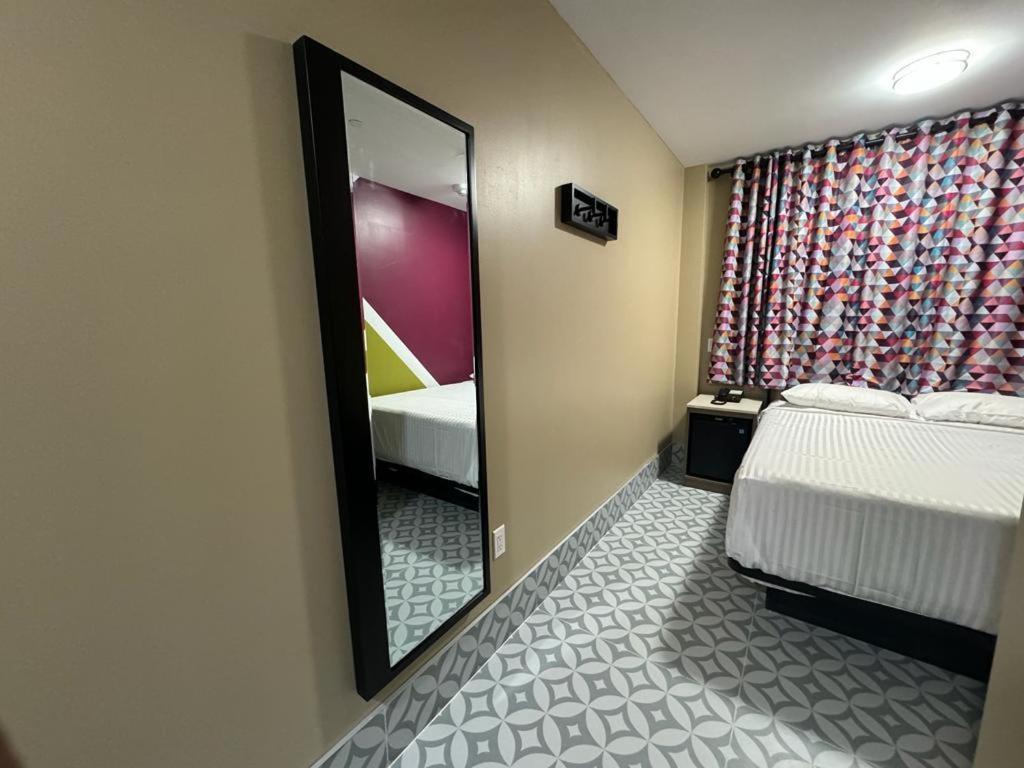 Moon Hotel Brooklyn New York Bagian luar foto