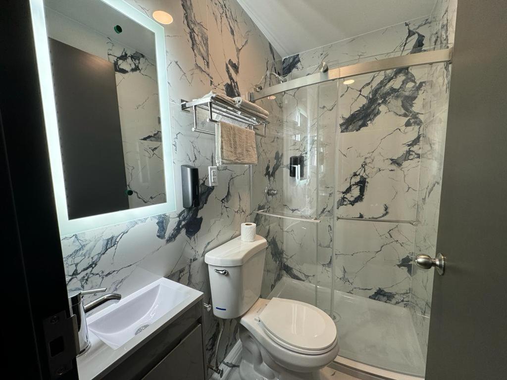 Moon Hotel Brooklyn New York Bagian luar foto