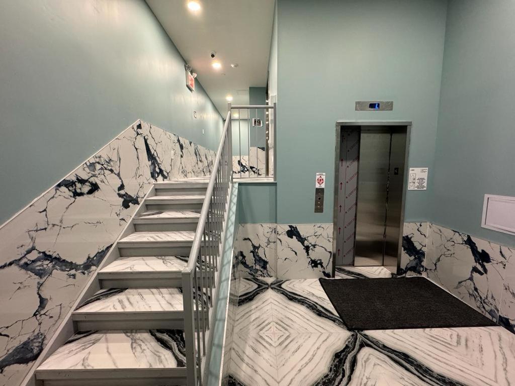 Moon Hotel Brooklyn New York Bagian luar foto